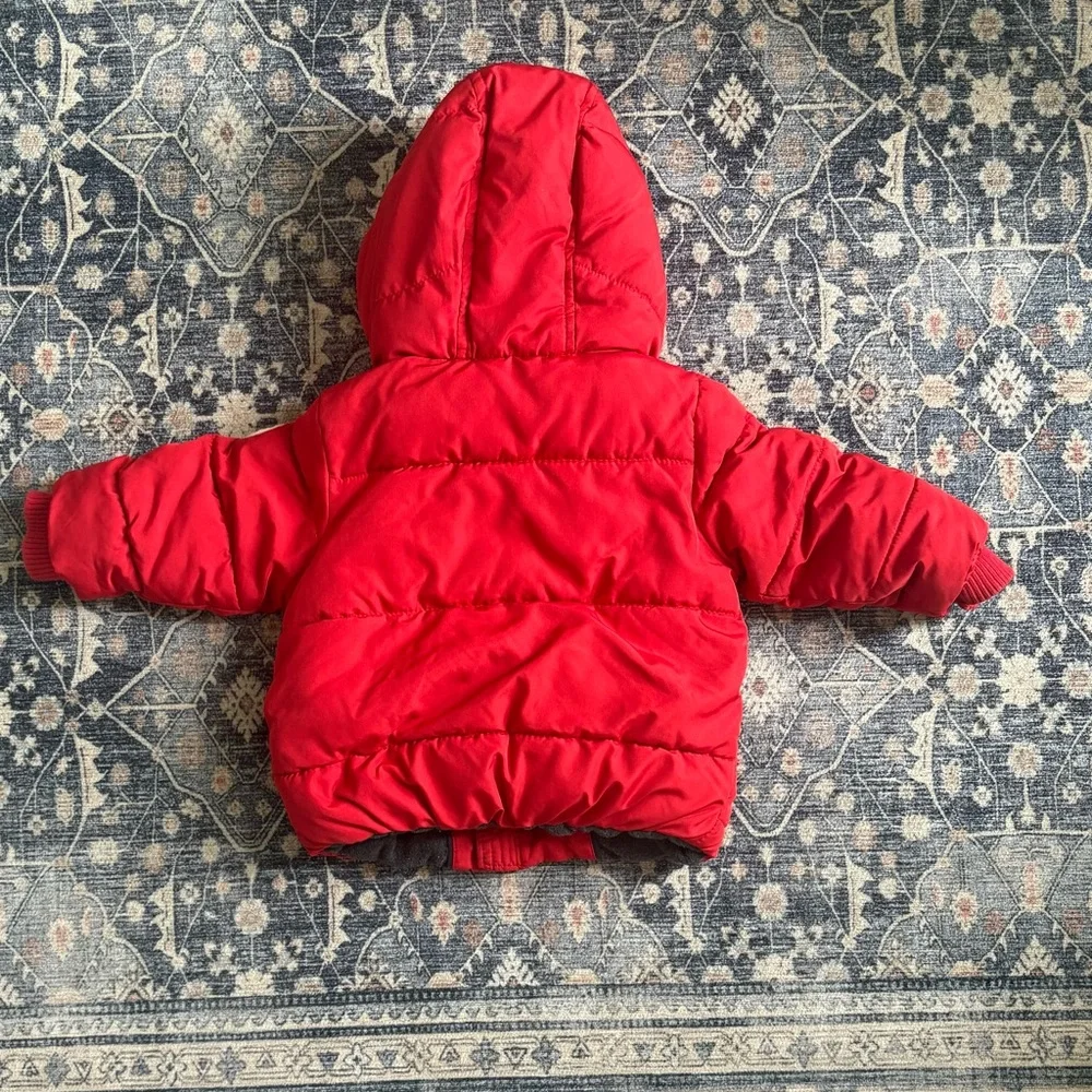 GAP zipper snap